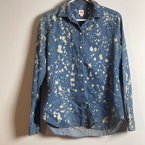 Lacoste LIVE long sleeve casual button down, size M denim with splatter.